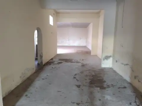 Local y deposito en Venta en avenida 1 - 44 y 45