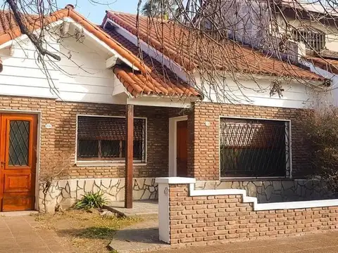 Casa Chalet  en Venta ubicado en Castelar, Morón, G.B.A. Zona Oeste - AMA0002_LP545071_8