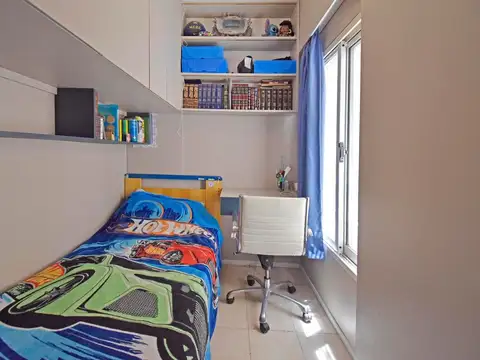 Venta Semipiso 3Amb mas dependencia  balcón Flores