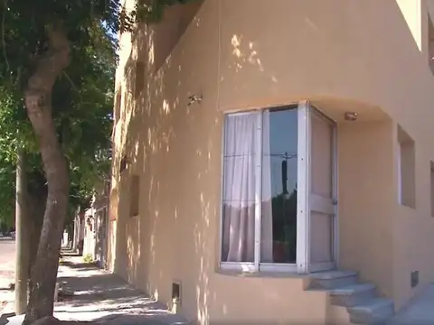 Lencke vende - excelente edificio Comercial en Colonia del Sacramento