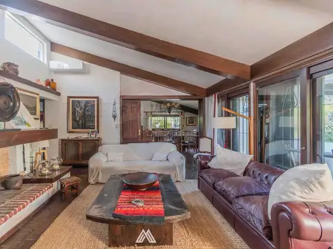 Venta casa Carrasco Sur 5 dormitorios piscina