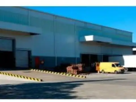 Local en Alquiler 915 años