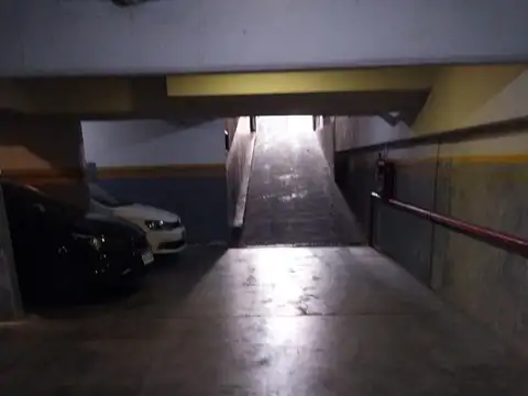 Cochera en Venta con acceso Ascensor