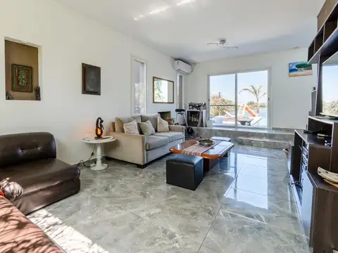 Casa en Alquiler de 4 dormitorios