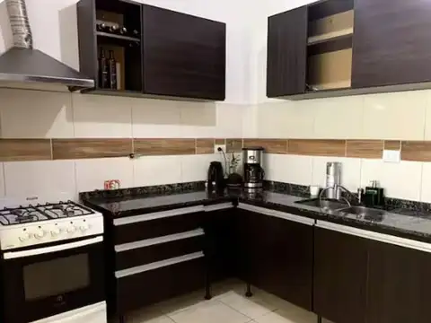 Casa 5 ambientes con 1 baño