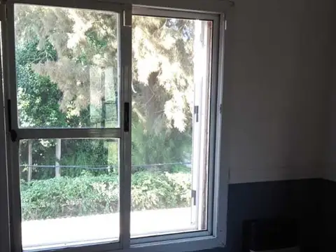 Casa en Alquiler con 1 cochera