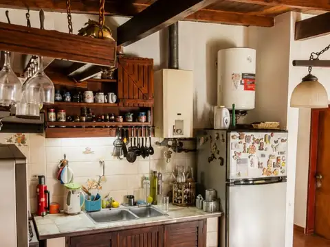 OPRTUNIDAD CASA 4 AMBIENTES  LA REJA MORENO