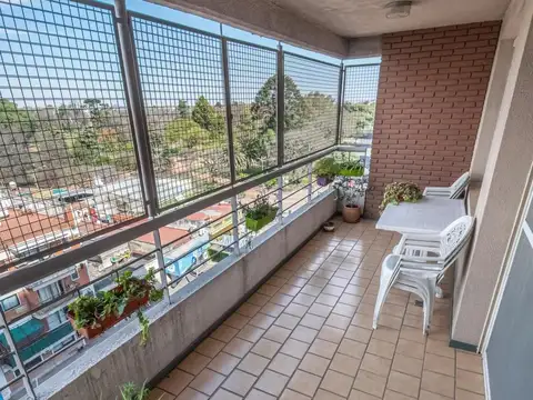 VENTA | Departamento 4 ambientes con balcon terraza y bauler