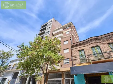 ALQUILER - Departamento de 2 ambientes con balcón en Tigre, cerca del Puerto de Frutos y la estación