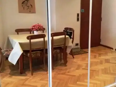 Alquilo Temporario en Belgrano. Amplio 3 Ambientes con Balcón. Hasta 4 huéspedes.