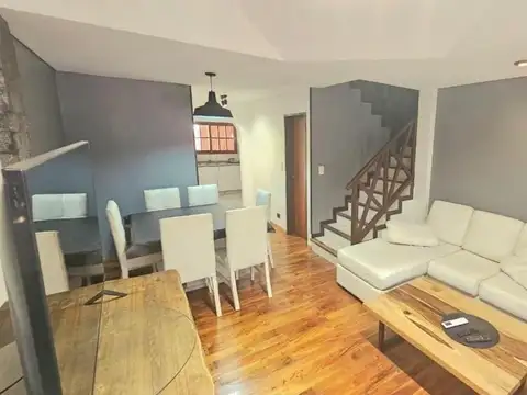 Casa 4 ambientes con 2 baños