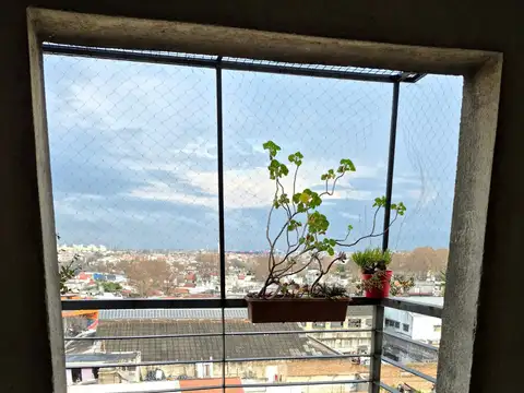 3 AMBIENTES CON  BALCON TERRAZA
