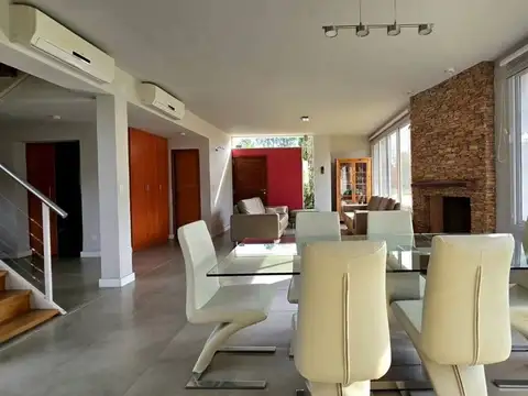 Casa en Venta en El Aromo, USD 370.000