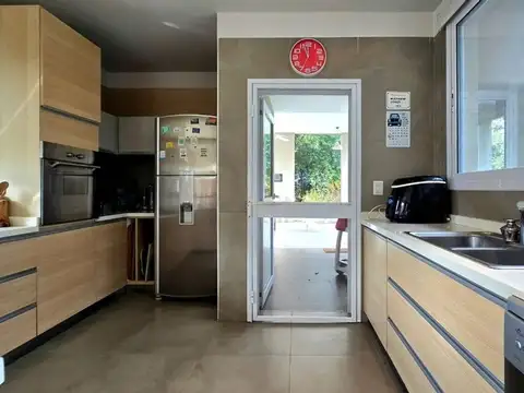 VENTA CASA 6 AMB BARRIO CERRADO EL AROMO, ESCOBAR