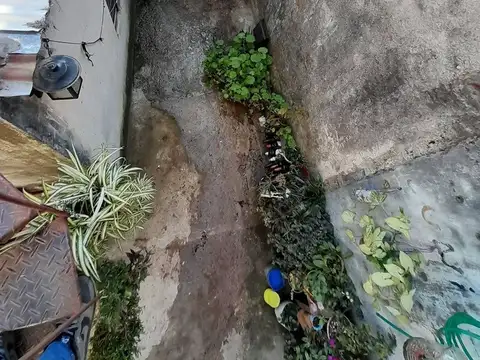 VENTA INTERNO DE 2 DORMITORIOS Y PATIO