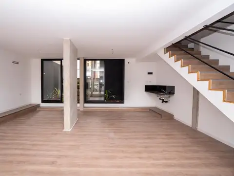 Local en Venta en Plaza Azcuenaga, USD 140.000