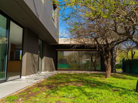 San Alfonso del Talar - Casa en 2 plantas