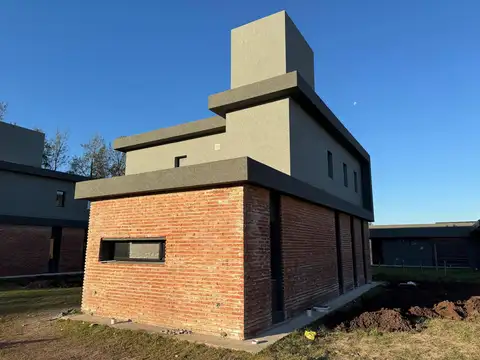 Casa en Venta en Roldan, USD 140.000