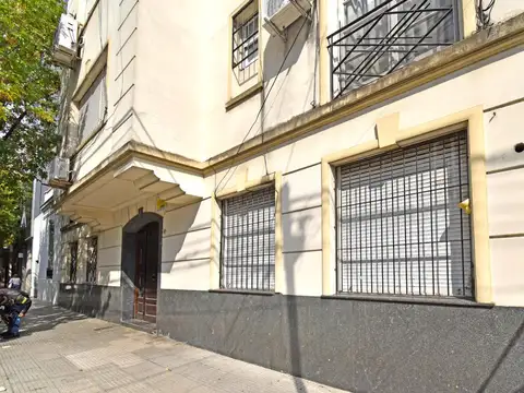 Juan Ramiez De Velazco 800 , Piso 1
