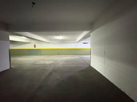 VENTA COCHERA PRIVADA CENTRO