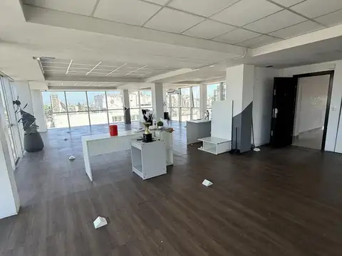 Oficina en Alquiler en Morón Sur, $ 3.000.000