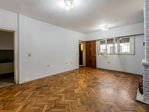 Depto Tipo Casa en Venta con 1 cocheras