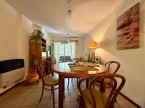 Ov. Lagos al 900  1 Dormitorio c/Balcón. Cochera