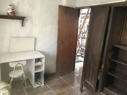 Casa 4 ambientes con 1 baño
