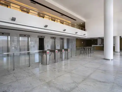 Oficina en Venta al Este