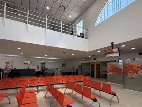 Local en Venta Via Pública