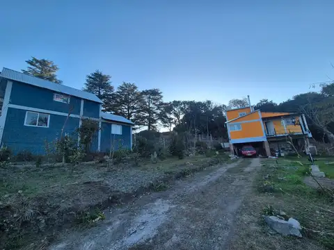 DOS CASAS INDEP DE 2 DORM AGUA DE ORO PROX RTA E53