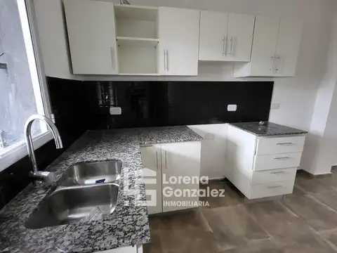 Casa 3 ambientes con 2 baños