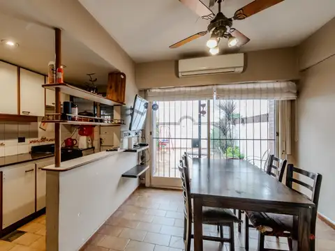 Depto Tipo Casa en Venta con 1 cocheras