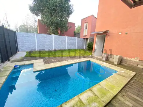 VENTA Casa tipo Dúplex 4 ambientes con jardín, pileta y parrilla | Club de Campo Las Acacias, Moreno