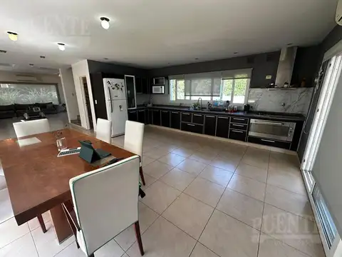 Casa en Venta en Countries y Barrios Cerrados en San Vicente, USD 260.000