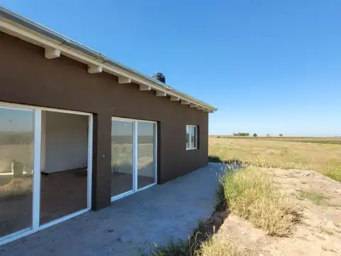 Casa 3 ambientes con 1 baño