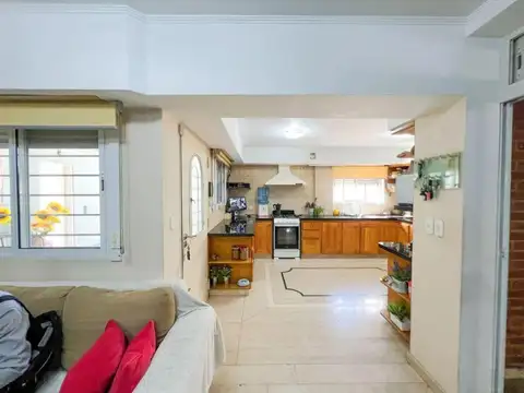 Casa en Venta en Morón, USD 195.000