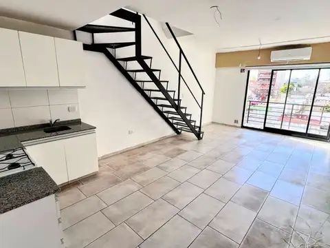 VENTA DEPTO 2 AMB CON BALCÓN, TERRAZA Y COCHERA