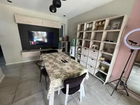 Casa 3 ambientes con 2 baños