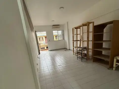 Ricardo Gutierrez 4000, Piso 1