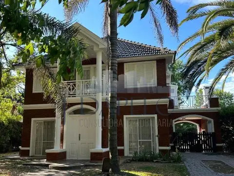 Casa 4 ambientes con 4 baños