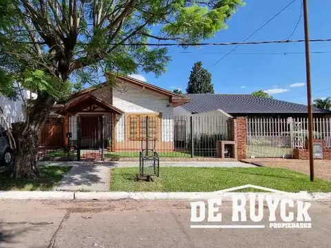 Esquiu al 3400 entre Blanco y Palma de Mallorca, Barrio Parque Calchaquí
