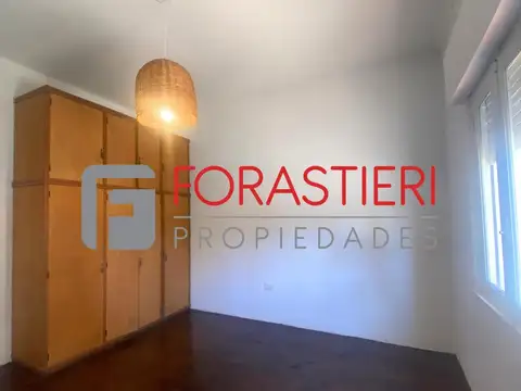 Casa en Alquiler con 1 cochera