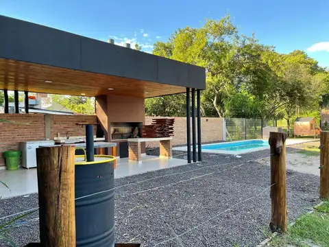 Casa en alquiler en complejo tipo condominio