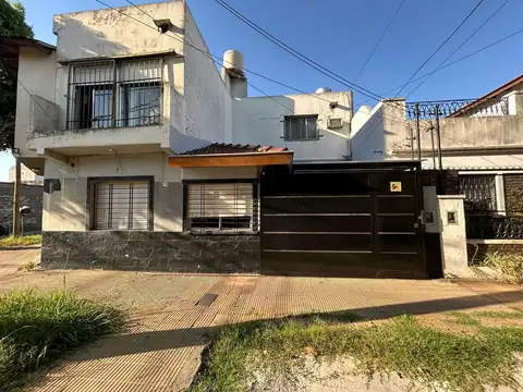 VENTA PH 2 AMBIENTES EN CASEROS