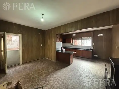 Casa en Alquiler con 1 cochera