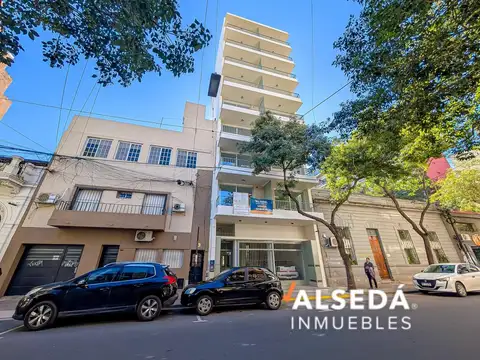 Cochera centrica en venta