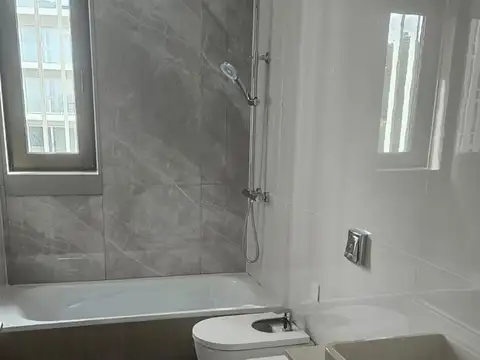 Departamento en Alquiler con 1 cocheras