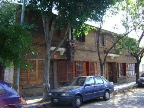 TIPO CASA AL FRENTE 3 AMBIENTES EN DOS PLANTAS APTO CREDITO SIN EXPENSAS