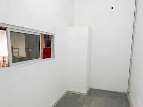 Galpon en Alquiler 30  mts Fondo